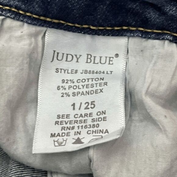 Judy Blue Boyfriend Fit Ripped Jeans - Picture 8 of 8
